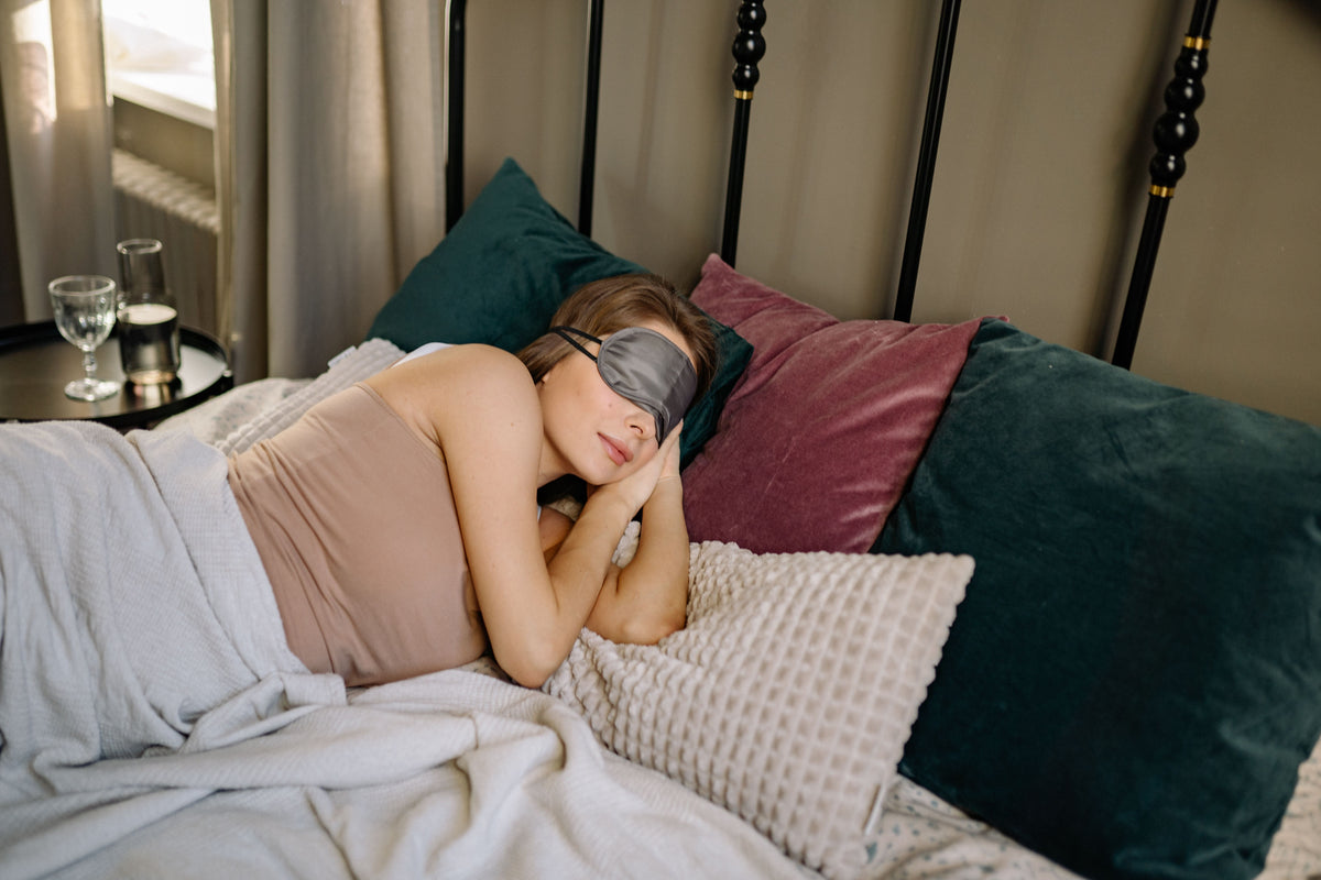 The Best Natural Sleep Aids: Nutrients, Supplements, and Healthy Sleep Habits